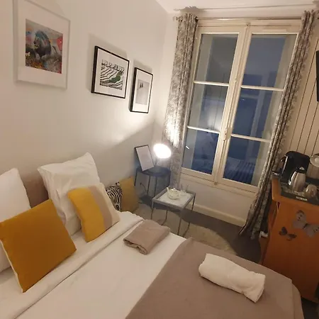 Gare Montparnasse, Center Paris, Close To Eiffel Tour Olympic Game Ticket , Front Metro *
