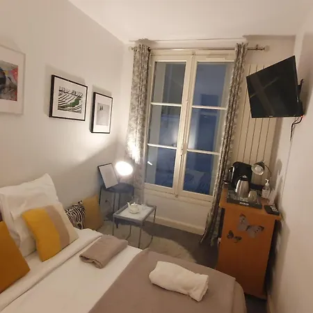 Gare Montparnasse, Center Paris, Close To Eiffel Tour Olympic Game Ticket , Front Metro * Párizs