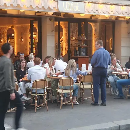 Apartman Gare Montparnasse, Center Paris, Close To Eiffel Tour Olympic Game Ticket , Front Metro